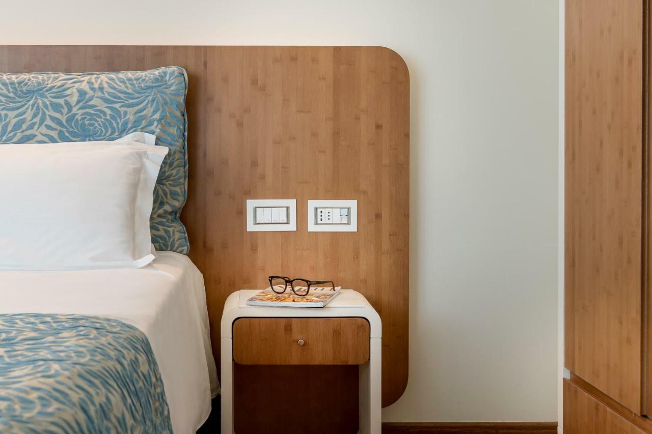 T-Suite Hotel Riccione Esterno foto