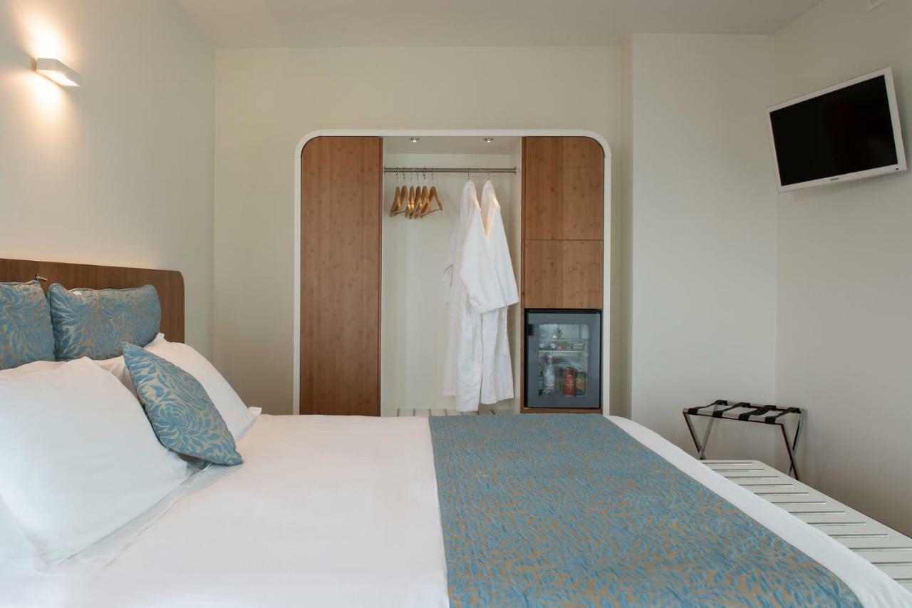 T-Suite Hotel Riccione Esterno foto