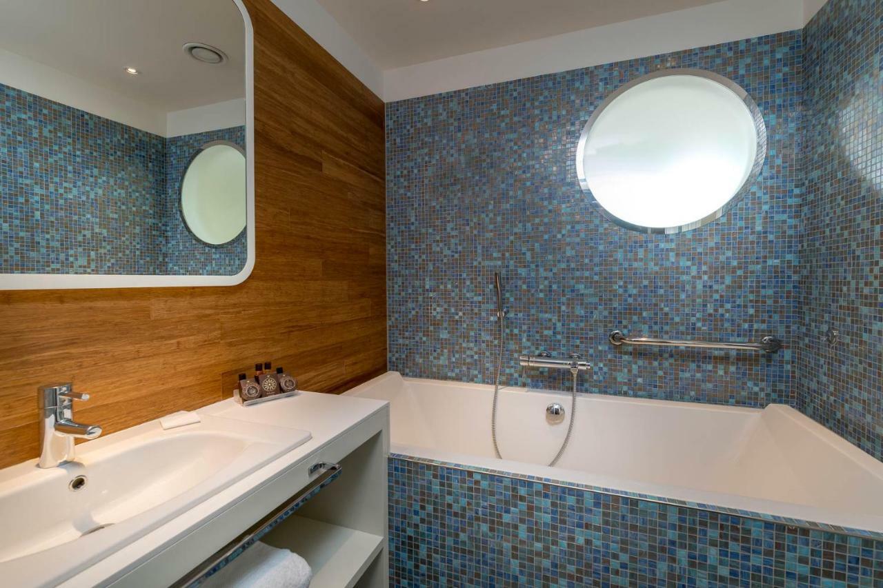 T-Suite Hotel Riccione Esterno foto